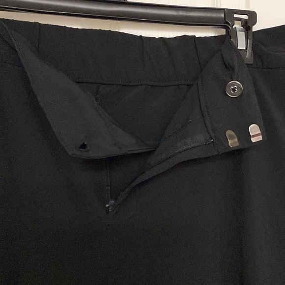 Ava & Viv Capris - Picture 5 of 9